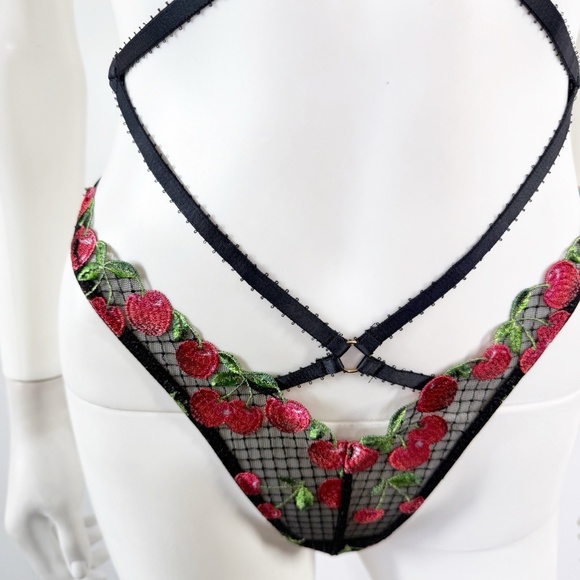 Victoria's Secret Black Mesh Bra Set Lingerie Size XS Sexy Cherry Embroidery NEW - Picture 4 of 11